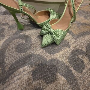 INC International Concepts Green Bow Heels